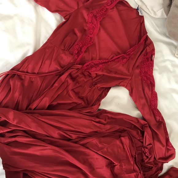 Lily of France sleepwear robe and dress - Picture 3 of 6